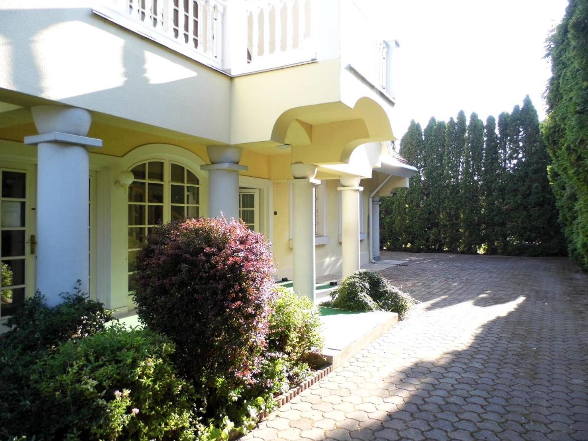 Millennium Villa Кестели Екстериор снимка