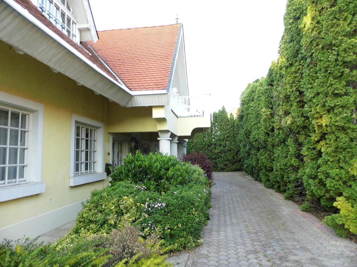Millennium Villa Кестели Екстериор снимка