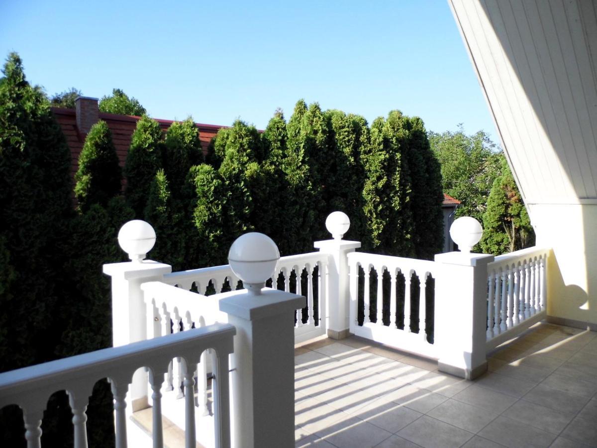 Millennium Villa Кестели Екстериор снимка