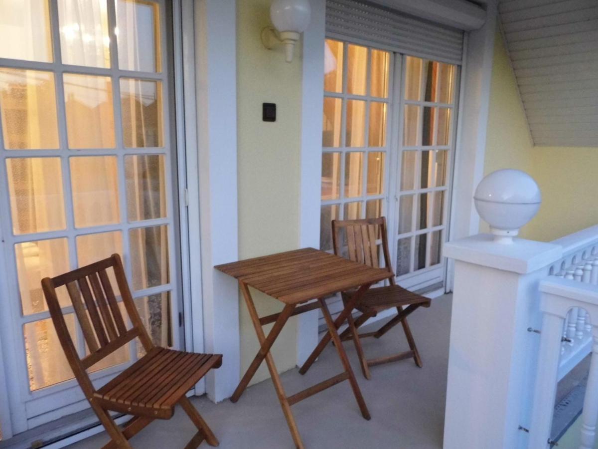 Millennium Villa Кестели Екстериор снимка