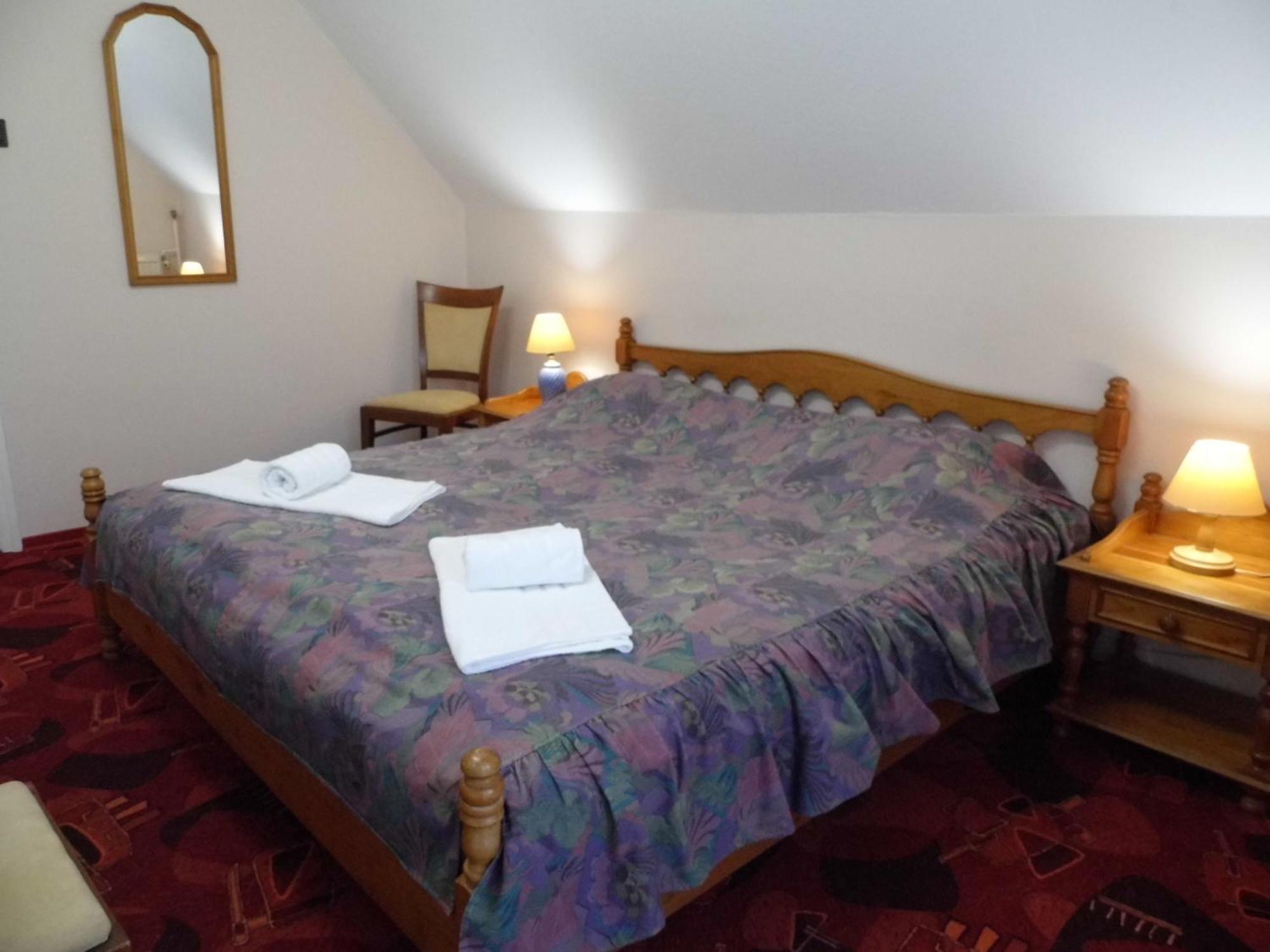 Millennium Villa Кестели Стая снимка
